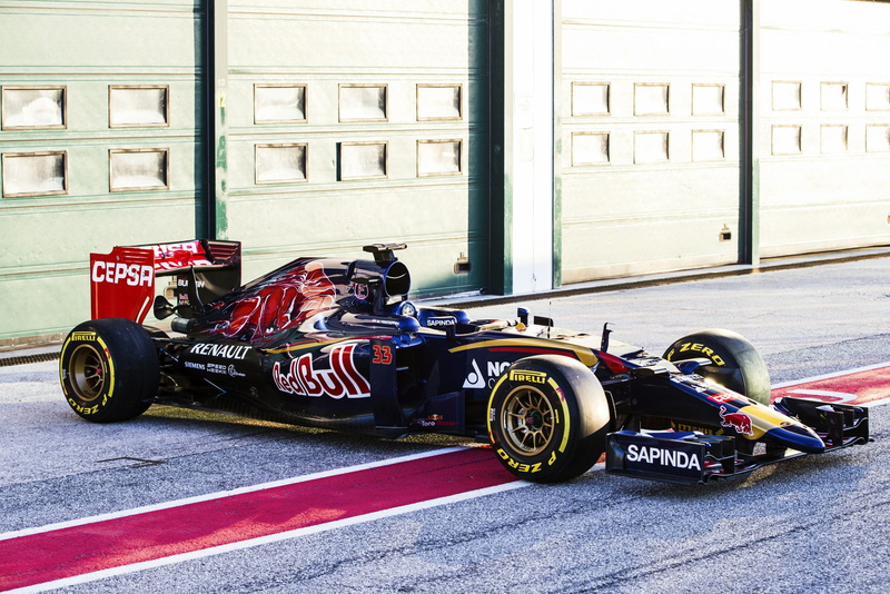 outdoors, 2K, racecar, toro rosso, architecture, auto racing, sport, motorsport, road, sports race, competition, no people, transportation, mode of transportation