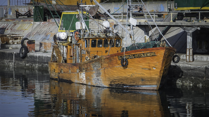 boat, moored, transportation, 5K, mode of transportation, building exterior, port, mar del plata, day, river, metal, calm, reflection, argentina, outdoors