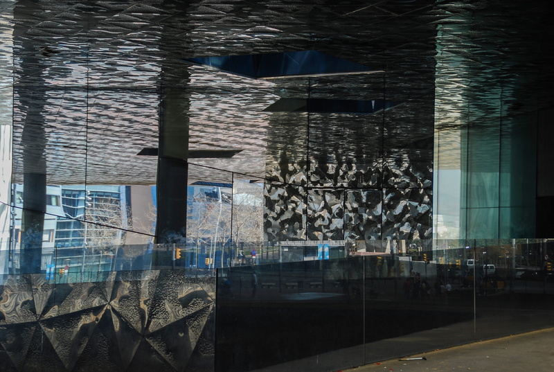 day, 4K, barcelona, transportation, sunlight, glass - material, building, digital composite, rugosidad, outdoors, abandoned, reflection, formas, no people
