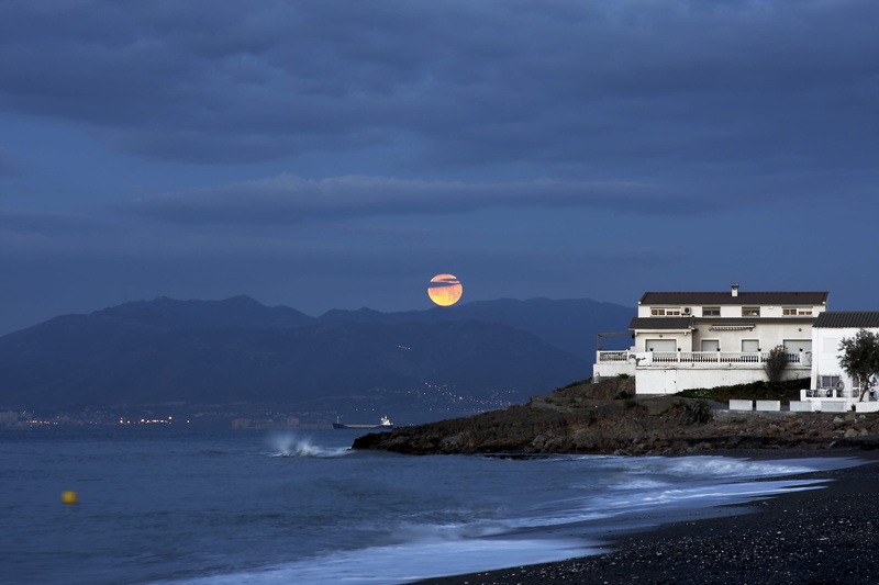 málaga, nature, full moon, sea, body, building, built structure, white, cloud - sky, house, architecture, beauty in nature, roca, quinoal, scenics - nature