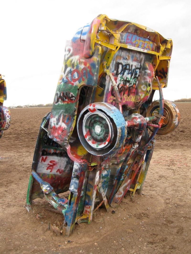 environmental issues, abandoned, dirt, 720P, no people, multi colored, obsolete, metal, mode of transportation, texas, nature, day, sky, excess, car, caddys