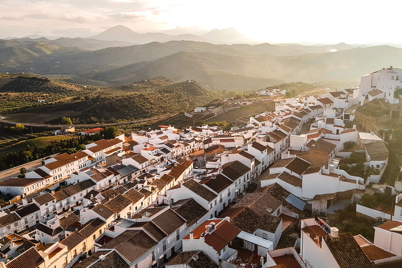 photography, avion, mobile, landscape, high angle view, crowded, olvera, building, architecture, angle, sky, residential district, outdoors, jerez, roof