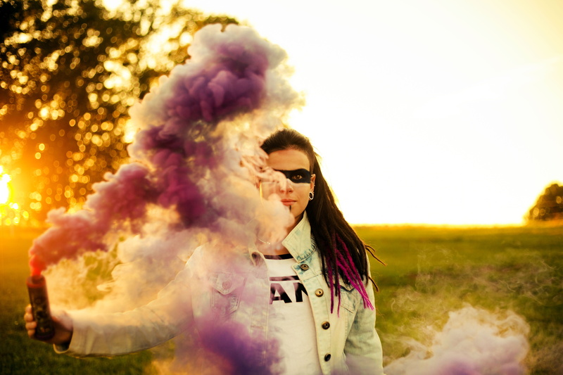 smoke, color, happiness, one person, headshot, hairstyle, 5K, fashion, poza, sunglasses, sky, smiling, women, character, emotion, yellow, nature, portrait