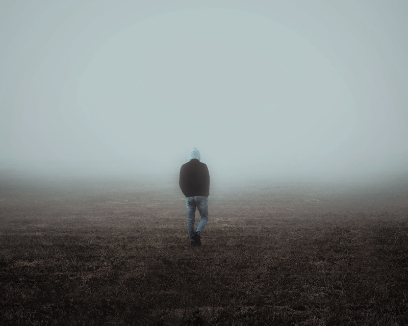 lifestyles, white, wilderness, solitude, fogs, field, men, pollution, sunrise, person, human, sky, day, front, outdoors, leisure activity, standing, rear view