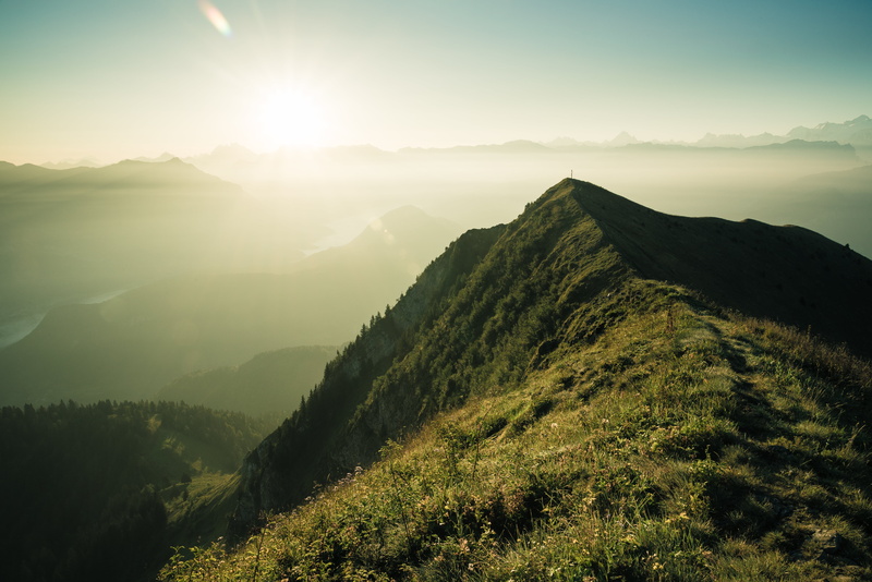 5K, field, fog, grass, scenics, Mountain, hill, green, Nikon D600, de, green grass, outdoors, Montagne, sunset, Lever, mountain Peak, Cross, Sunrise, sky