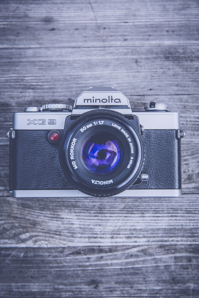 still life, close, photographic equipment, retro styled, digital camera, silver, 5K, black, minolta, camera - photographic equipment, camera, wood - material