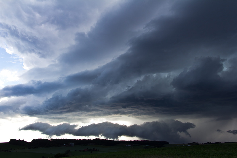 dramatic sky, cloud - sky, enormous, precipitate, no people, clouds form, super cell, shelf cloud, clouds, thunderstorm, tranquil scene, storm, environment