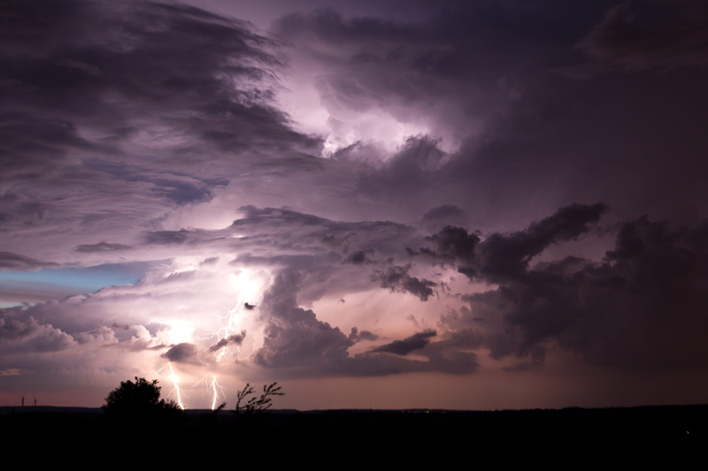 flash, dusk, tranquility, lightning, photo, dramatic, purple, sky, beauty in nature, outdoors, threatening, forward, sunset, landscape, flash of lightning