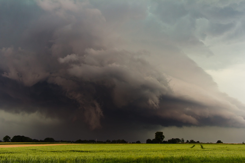 power in nature, 5K, ominous, dark clouds, non-urban scene, no people, environment, wall cloud, storm hunting, threatening, outdoors, thunderstorm, field
