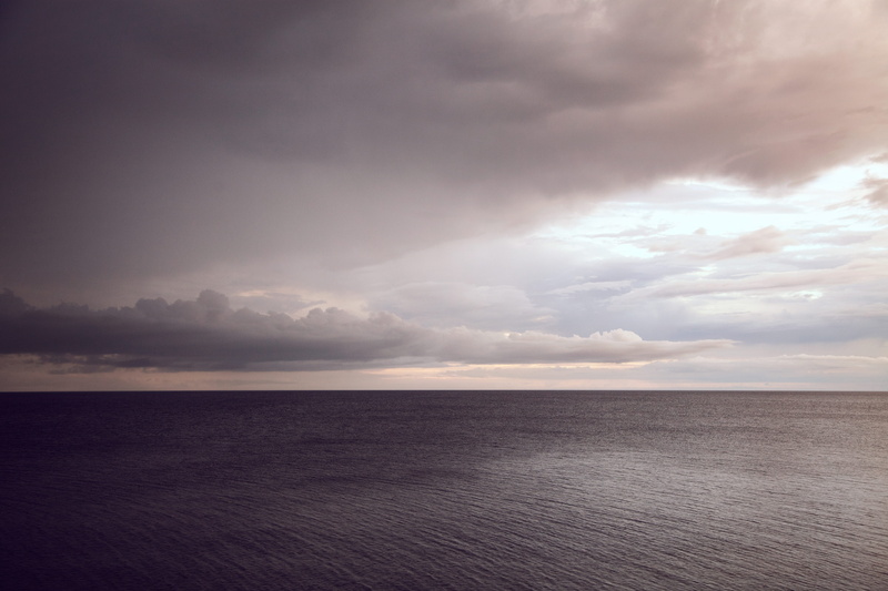 reflection, seascape, wafe, outdoors, water, horizon, ocean, day, cloud, overcast, daytime, environment, sky, outside, cloud - sky, tranquil scene, cloudy