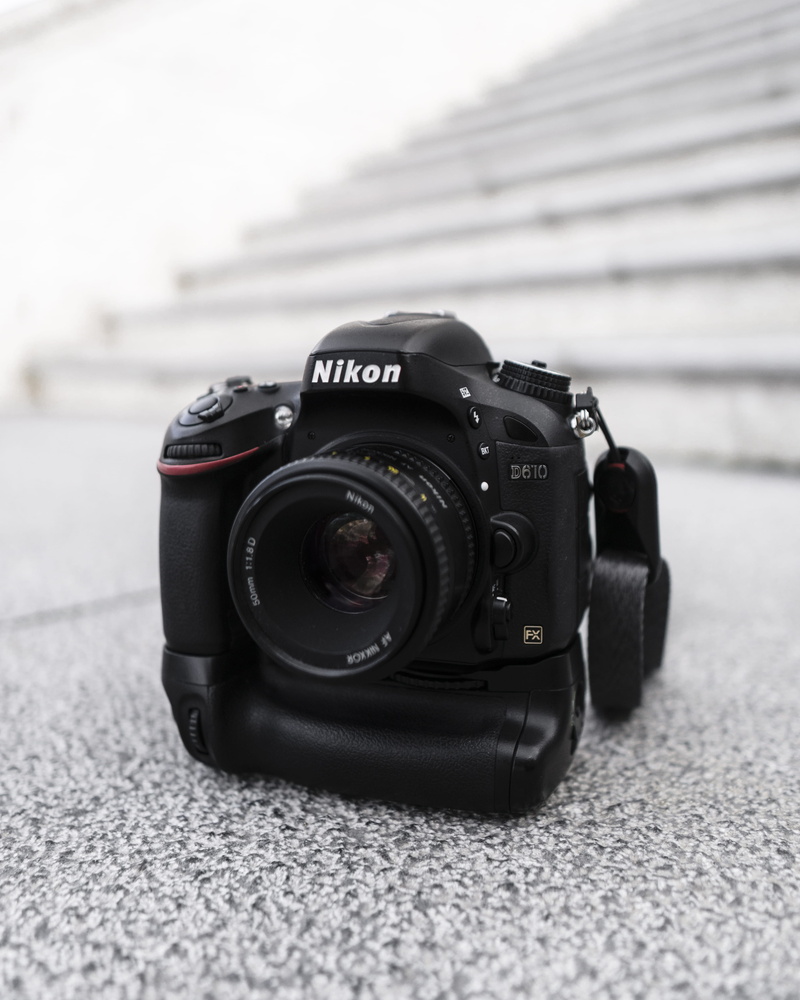 technology, camera, machine, gear, simple, selective focus, frame, single object, dslr, black color, occupation, digital camera, photographic equipment