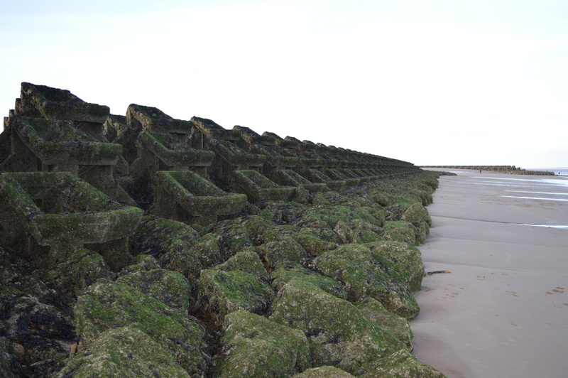 perspective, clear sky, land, disappearing, coast, non-urban scene, form, sand, tranquility, outdoors, shoreline, peaceful, copy space, lichen, rocks, mersey