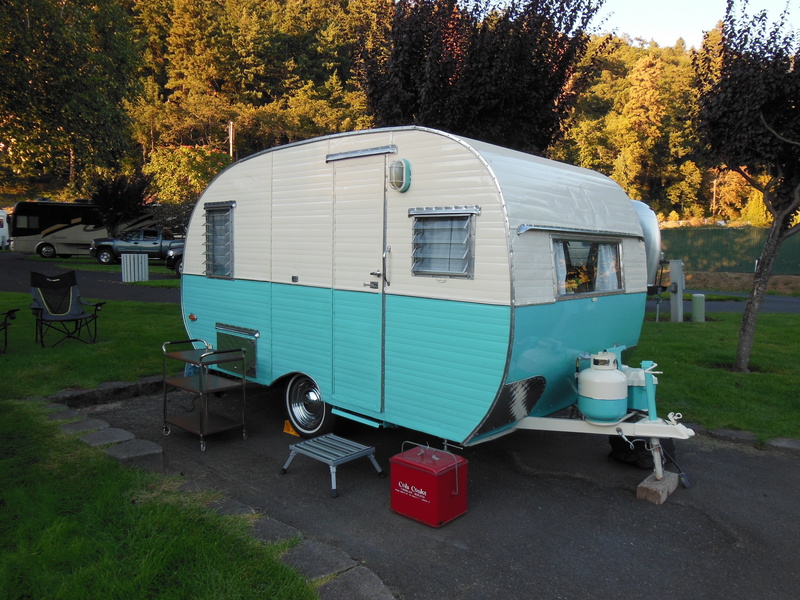 4K, recreation, stationary, shasta, rail transportation, nature, camper, land, day, motor home, travel, rving, rv, train, campground, field, green color