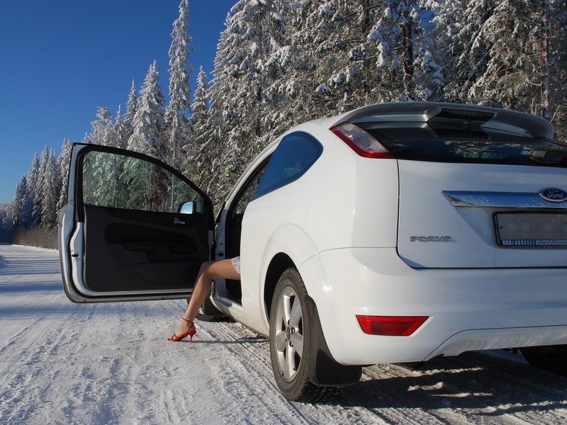 travel, road, frost, driving, mountain, hatchback, nature, outdoors, snow, street, car, Girl, road trip, tree, 720P, motor vehicle, landscape, frozen
