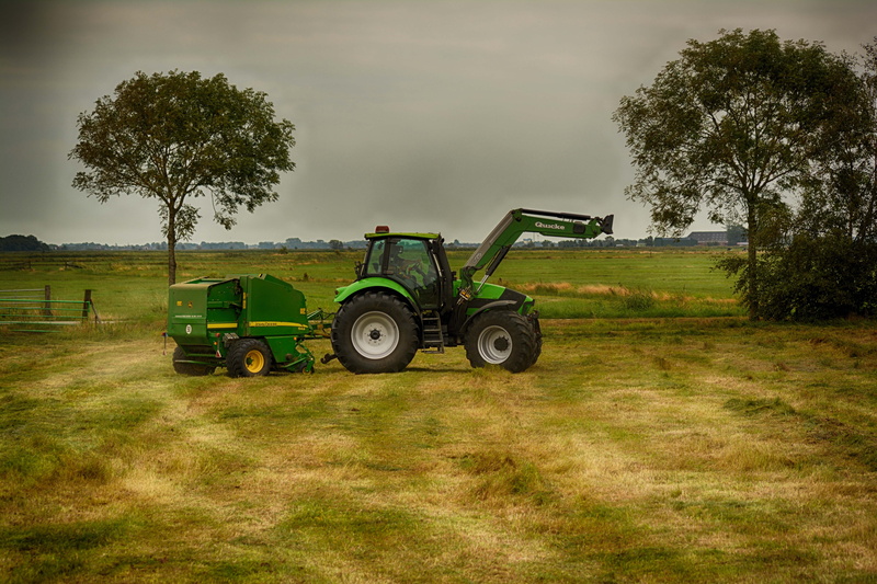 field, 5K, agricultural machinery, close up, baler, nature, land, commercial vehicle, midlum, environment, day, tractors, deutz, plant, rheiderland include a