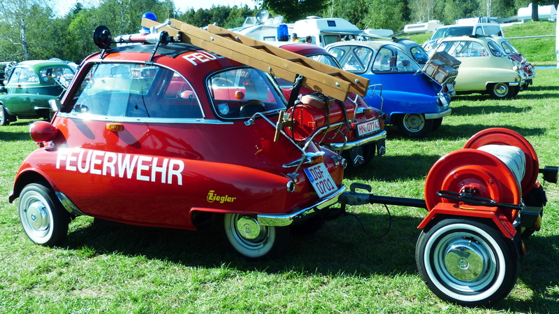 land vehicle, isetta, feuerwehr, transportation, green, working, field, stationary, mode of transportation, motor vehicle, combine harvester, fire engine