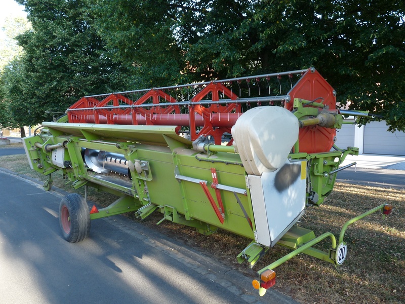 sunlight, tree, nature, combine harvester, road, land, green color, 2K, field, no people, outdoors, travel, transportation, day, land vehicle, mode of transportation