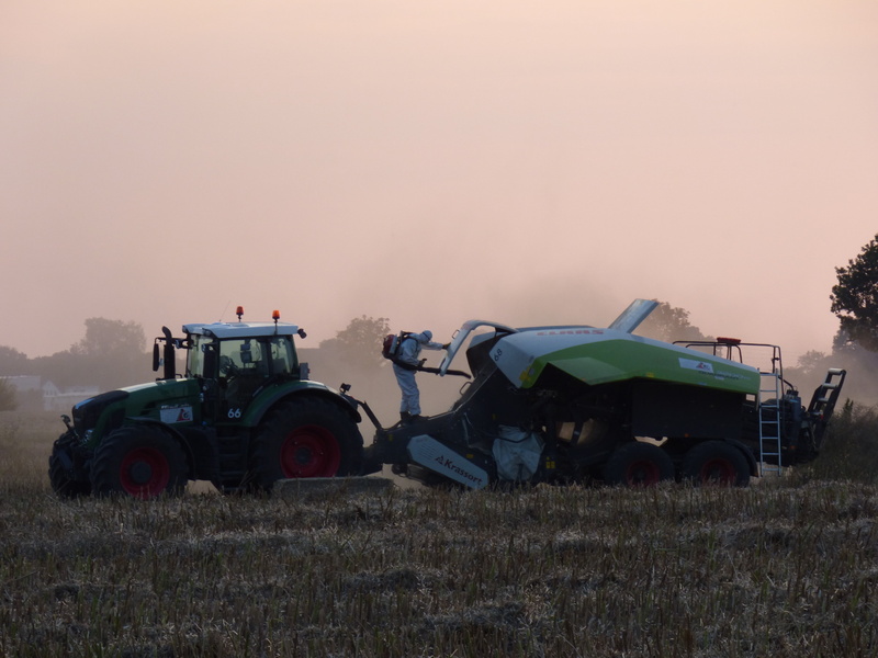 farm, harvester, straw, machinery, combine harvester, cereals, agricultural equipment, harvesting, occupation, sun, agriculture, mowed, wheat, bauer, field