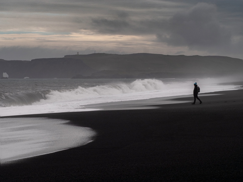 black and white, people, seashore, nature, photo, water, wave, beach, solitude, landscape, storm, coast, sea, dark, surfing, outdoors, walking, shore, travel
