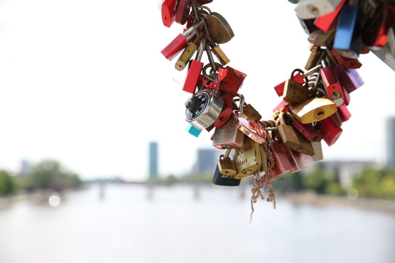 water, promise, love lock, protection, frankfurt, focus on foreground, padlock, positive emotion, safety, railing, couple, day, close-up, river, main, outdoors