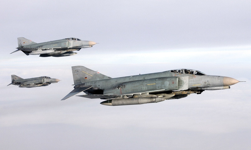 720P, McDonnell Douglas F-4 Phantom II, Jet Fighters
