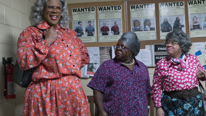 4k, floral, 4K, Tyler Perry, gray, Tyler Perrys Boo 2! A Madea Halloween, longsleeved, s, dress, women, brown