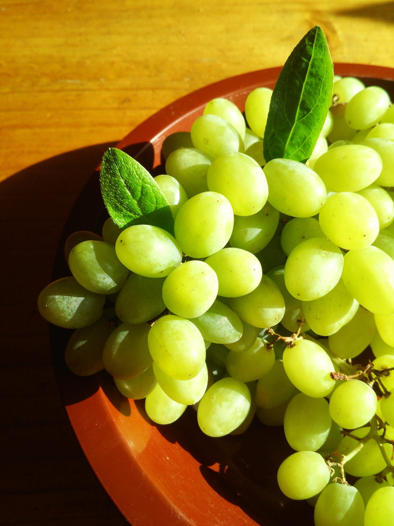 Basket, nature, Chartreuse, wood - material, vegetable, green color, ceongpodo, wellbeing, leaf, healthy eating, Grapes, food, close-up, table, high angle view