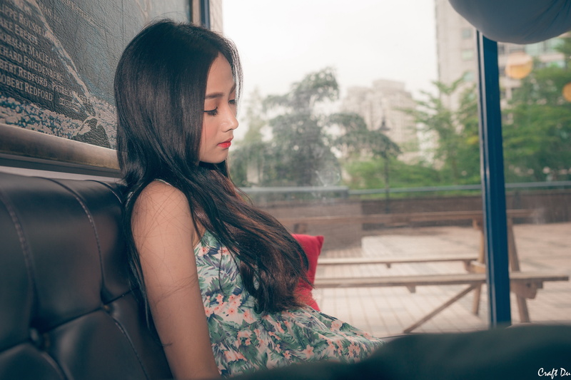 young women, one person, Asian, hairstyle, looking, Flower Dress, hair, looking through window, beautiful woman, leisure activity, window, closed eyes