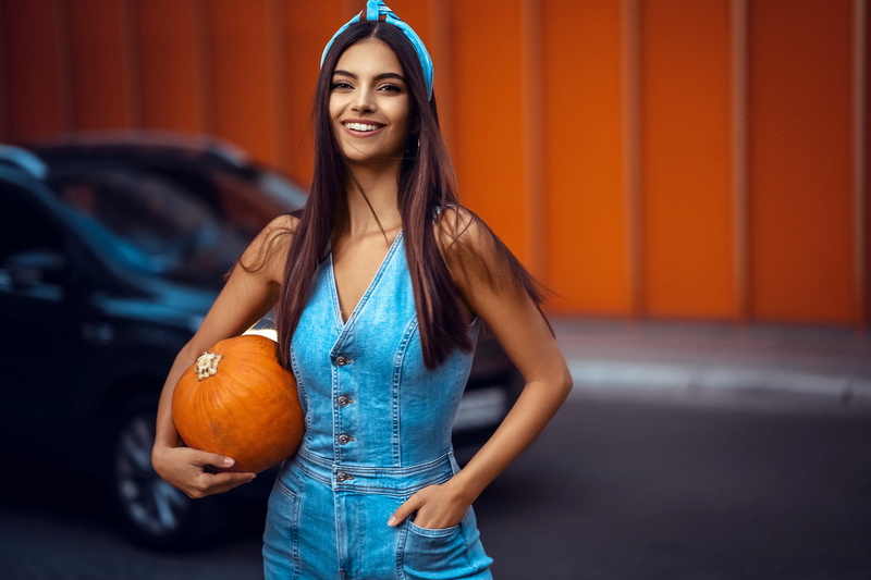 model, face, looking at viewer, brunette, smiling, women, portrait, 1080P, Anatoli Oskin, depth of field, women outdoors, overalls, bare shoulders