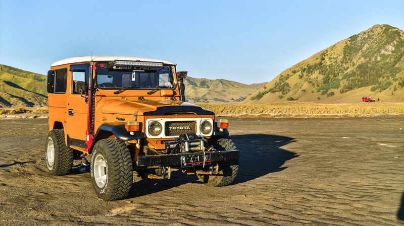 sunny, hiking, bromo, indonesia, nature, day, mountain, traveler, sky, motor vehicle, 4x4, java, mode of transportation, sunlight, natural, transportation