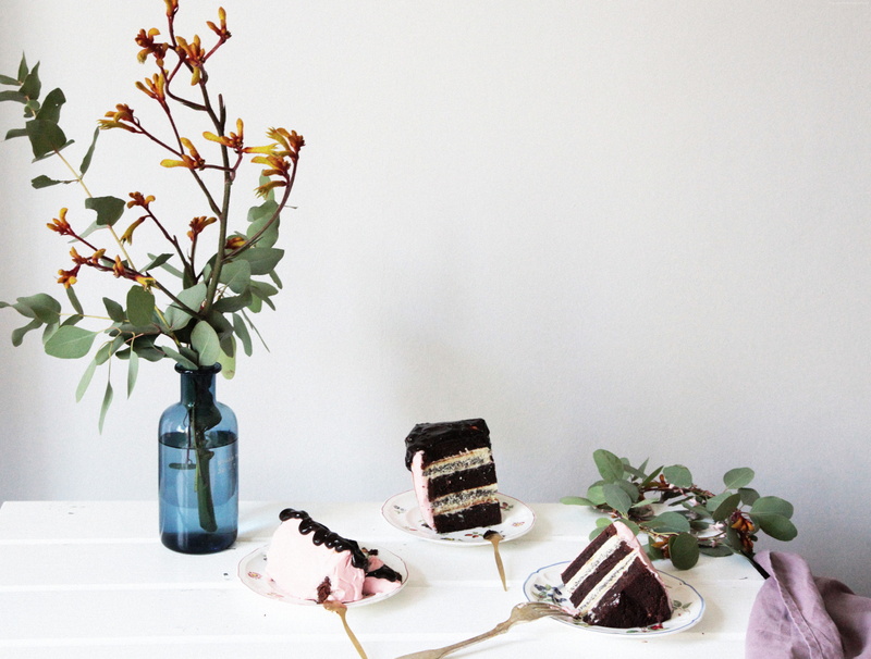 white, cream, cherry, vanilla, cake, chocolate, cheese, poppy, 4K