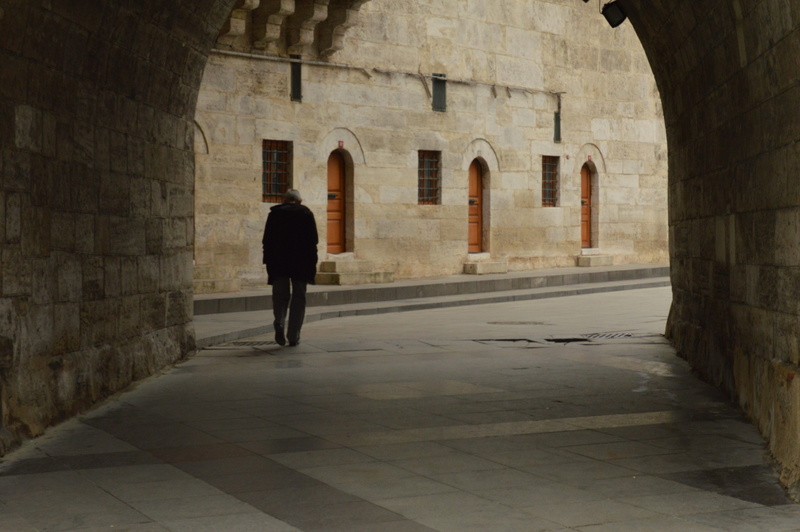 old, rear view, eminönü, men, travel destinations, city, loneliness, one person, 5K, wall - building feature, sadness, building, architecture, silhouette