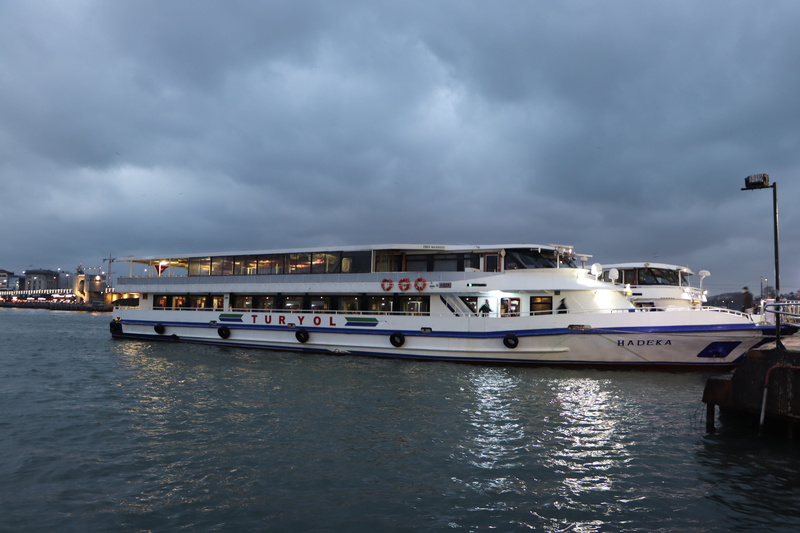 sky, eminönü, craft, water, yacht, sea, beach, storm, fatih, nautical vessel, clouds, luxury, sunset, passenger craft, waterfront, nature, holiday, atmosphere