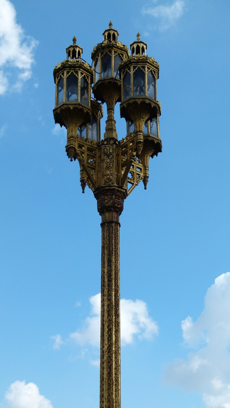 low angle view, cloud - sky, light, day, historic, Zoo, lighting equipment, Lamp, old, built structure, ruined, wilhelma, lantern, tall - high, architectural column
