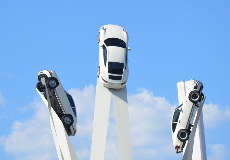 communication, porsche, low angle view, metal, porsche 911, protection, photography themes, safety, 2K, surveillance, flying cars, security, blue, nature