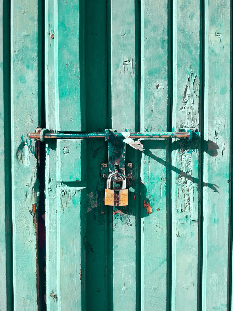 security, metal, outdoors, closed, hinge, turquoise colored, close-up, rusty, green color, day, brown, safety, latch, wooden, architecture, 4K, padlock