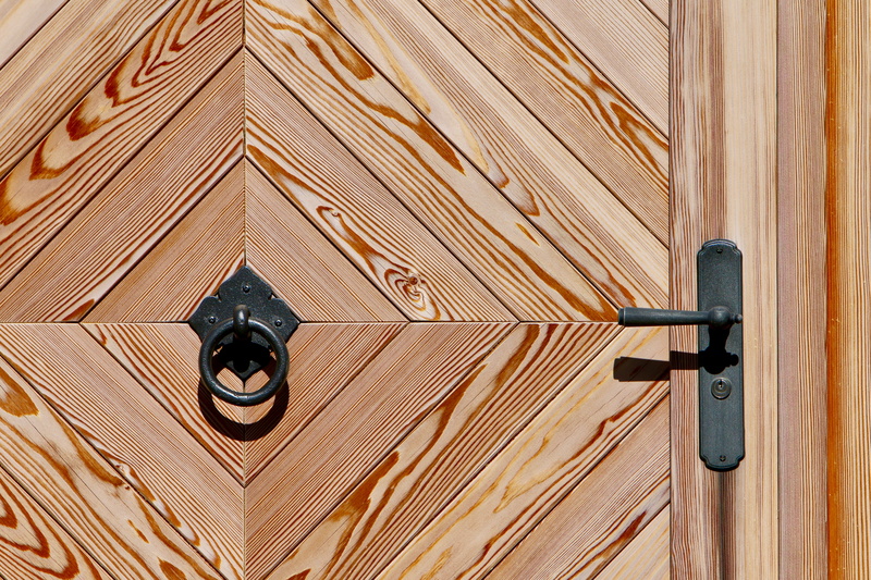 day, indoors, old-fashioned, 5K, protection, backgrounds, closed, call waiting ring, hinge, no people, wooden door, pattern, wood - material, full frame