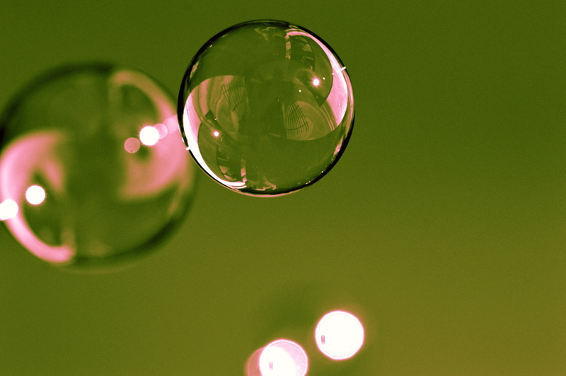 soap sud, circle, colorful, mirroring, focus on foreground, photography, soap bubbles, outdoors, float, backgrounds, make soap bubbles, 4K, soapy water