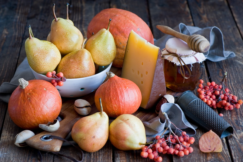 still life, nature, food, vitamin, wood - Material, vegetables, vegetarian Food, table, snack, large group of objects, drink, dessert, season, yellow, orange color