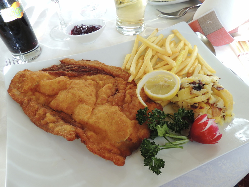 freshness, lemon, serving size, fried, white, glass, fried potatoes, high angle view, french fries, meal, no people, potatoes, square, table, schnitzel