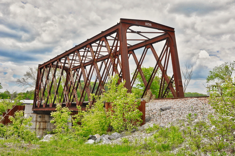 solid, no people, historic, bridge, plant, retro, rust, 4K, scenics - nature, heavy, land, connection, new england, iron, steel, grass, sky, bridge - man made structure