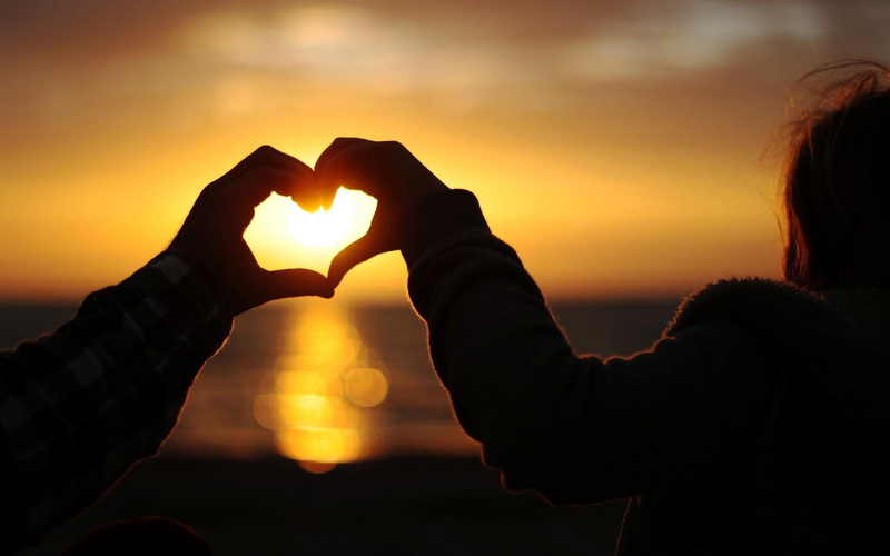 zhang, orange color, human body part, people, bonding, sun, hand, nature, adult, 1080P, silhouette, making, emotion, love, sky, pearl, togetherness, human hand