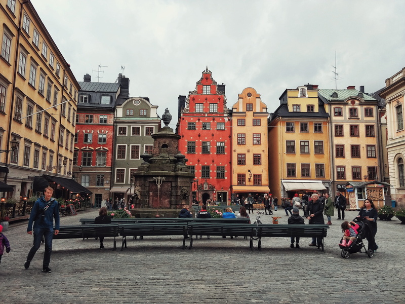 lifestyles, history, crowd, adult, stockholm, winter, architecture, building exterior, building, 4K, outdoors, stortorget, old town, nature, street, day