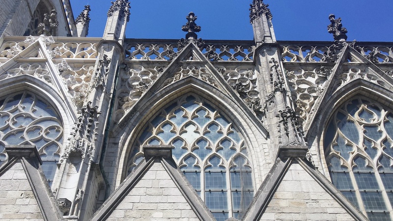 gothic style, no people, facade, low angle view, historical, breda, building, tourism, outdoors, church, travel, belief, architecture, historic building