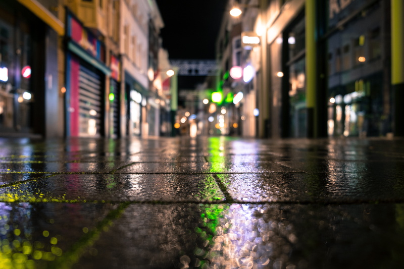 evening, the way forward, rainy season, downtown, illuminated, water, nightlife, outdoors, wet, night, selective focus, city, lighting, building exterior