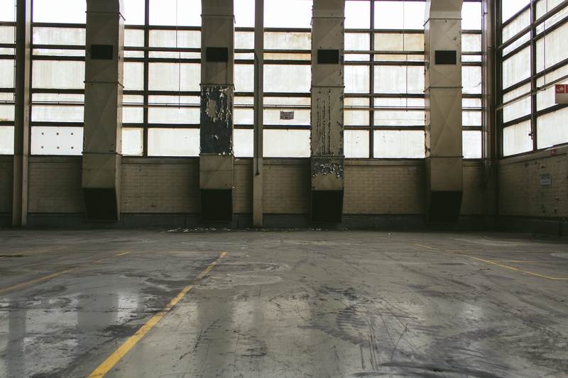 absence, 5K, damaged, warehouse, no people, old, industry, architectural column, inside, architecture, abandoned, parking garage, flooring, indoors, empty