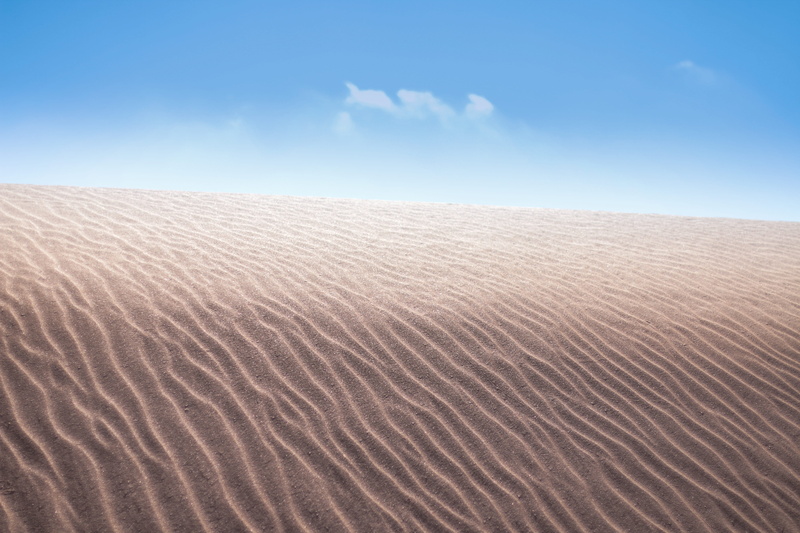 outdoors, photograph, scenics - nature, sand dune, wafe, beauty in nature, arid climate, ripple, empty, 5K, nature, cloud, non-urban scene, minimal, no people