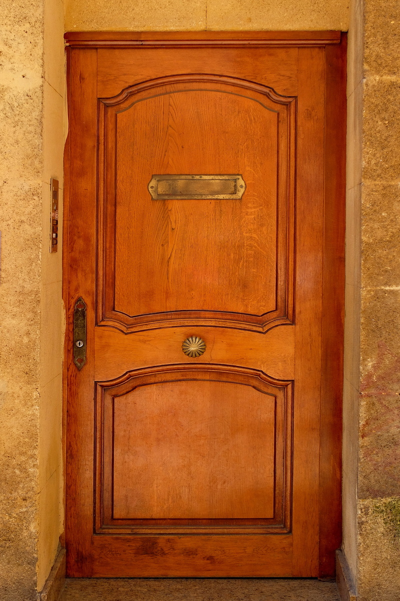 building, indoors, knob, security, built structure, day, architecture, front door, wood - material, safety, entrance, no people, old, brown, wooden, pattern
