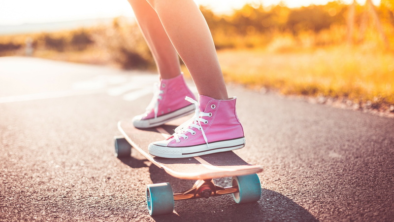 skateboarding, recreation, leg, foot, woman, 4K, footwear, bord, skateboarding equipment and supplies, longboard, skateboard, shoe, girl, human leg, shoes