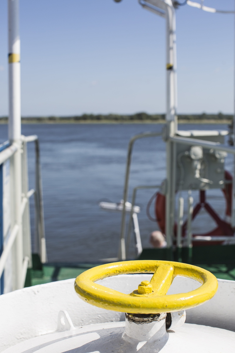 5K, nautical vessel, ship deck, ship, water, day, boot, table, sunlight, clear sky, transportation, ferry, nature, on deck, technology, focus on foreground